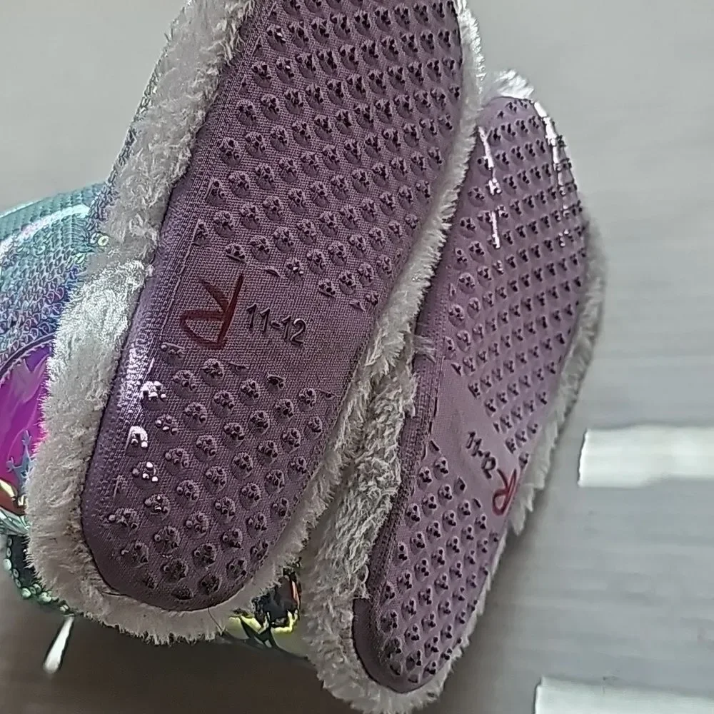 Disney Frozen little girls slip on slippers size 11-12